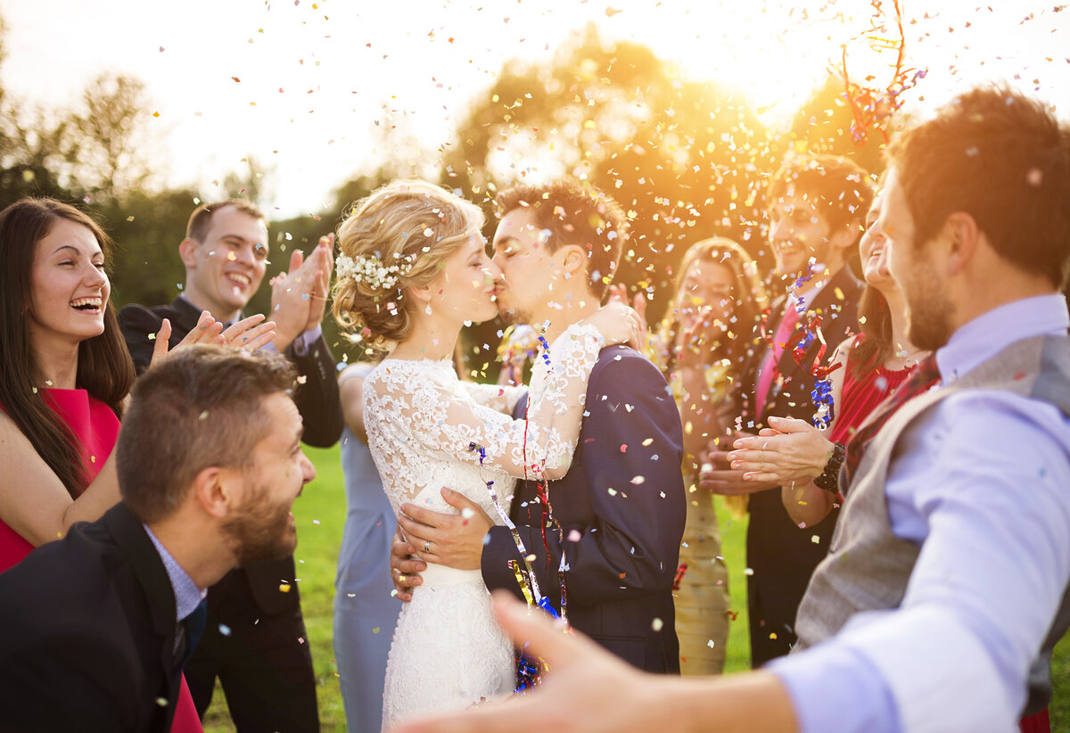 Bevestigen aan gordijn Het Bruiloft gast zijn: kleding, de etiquette & meer! - Kaartje2go Blog
