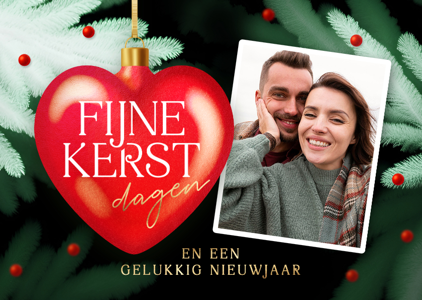 Kerstkaarten - Foto kerstkaart met rood hart kerstbal