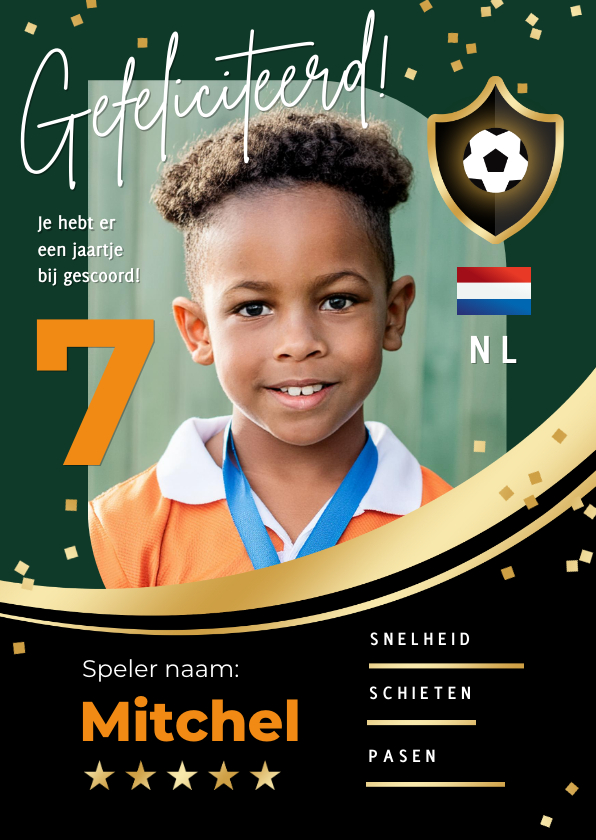 Verjaardagskaarten - Verjaardagskaart voetbal spelerskaart embleem confetti foto