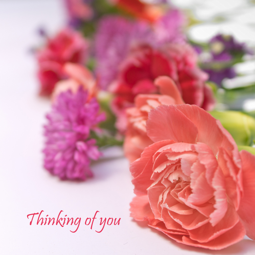 Wenskaarten - Ik denk aan je kaart met paarse en roze bloemen